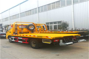 展览路附近拖车救援搭电