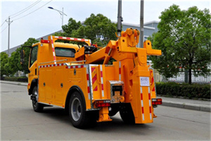 展览路高速路拖车费